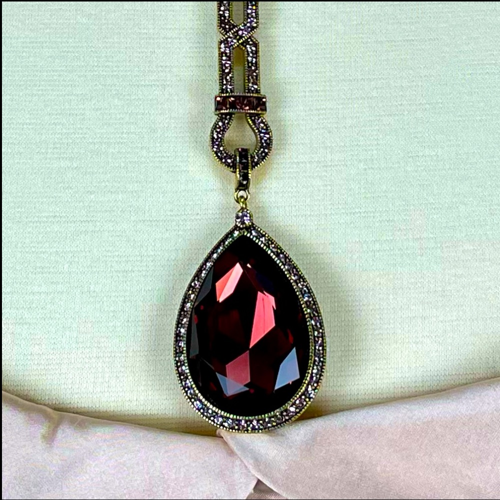 NWT/NIB Swarovski Crystal Pendant Necklace Wine Bordeaux Color Heidi Daus